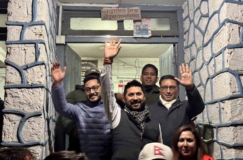धरौटीमा छुटेका रवि घर पुगे, आज काठमाडौंं जिल्ला अदालत उपस्थित हुने