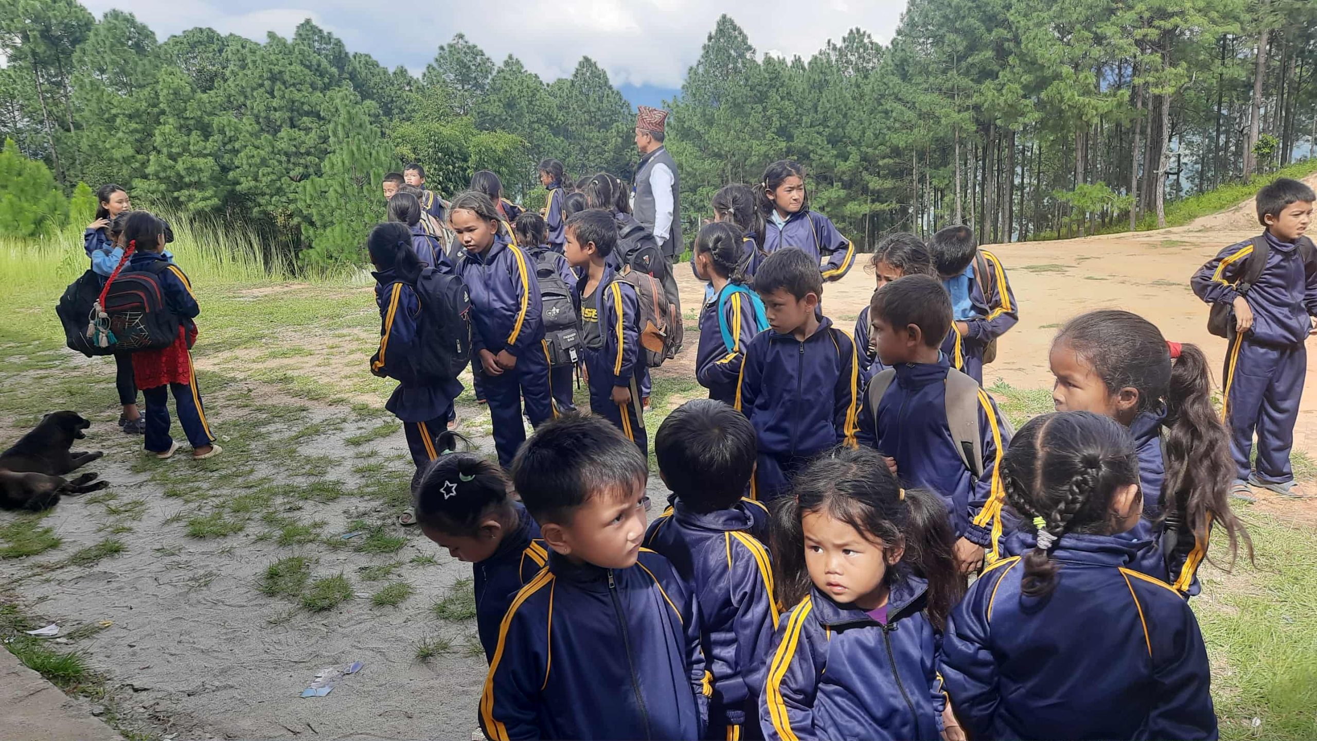 विद्यालय पोसाक वितरणदेखि सामाजिक सुरक्षा भत्ता नविकरणसम्म : पूर्वी अरुण–६ जरायोटारमा एकीकृत सेवा कार्यक्रम सम्पन्न