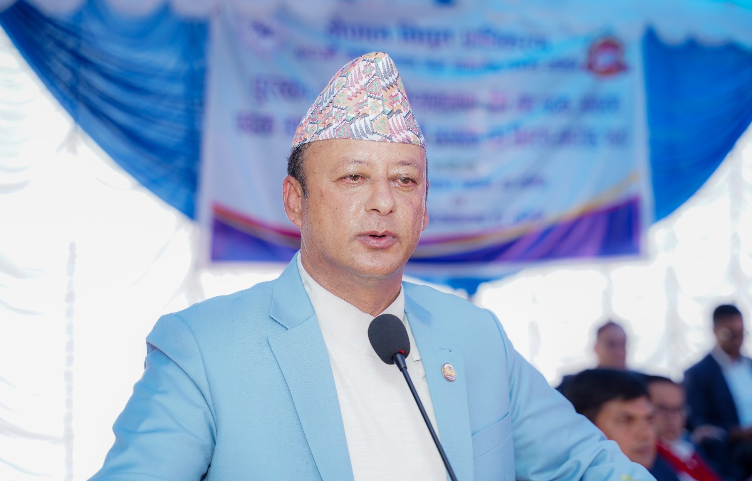 काम गर्ने कर्मचारीलाई टाढा राखेर समृद्धि सम्भव छैनः ऊर्जा मन्त्री खड्का